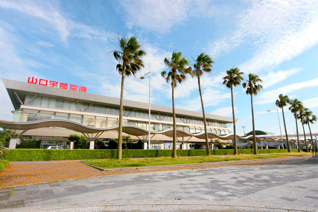 画像:山口宇部空港 ターミナル風景